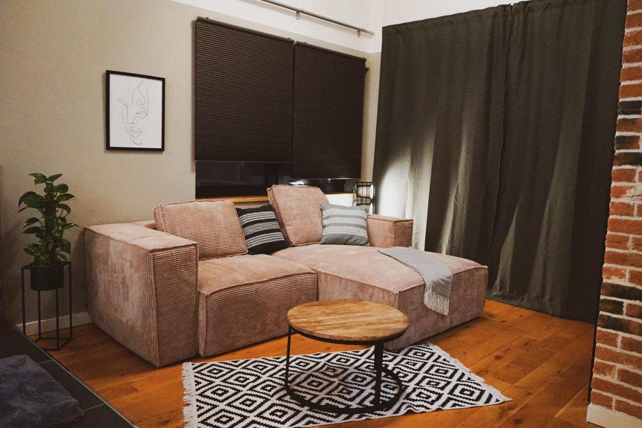 Stilvolles City-Loft Mit Privatem Whirlpool Trèves Extérieur photo